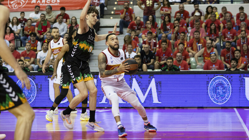 El UCAM Murcia prolonga su sueño de Playoff (67-55)