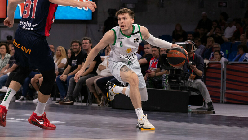 La exhibición de Kyle Guy guía al Joventut para dar el primer golpe (91-99)