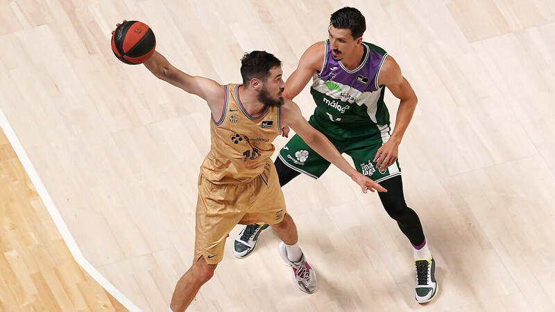 Barça devuelve el golpe a Unicaja y se sitúa a un paso de la final (79-90)