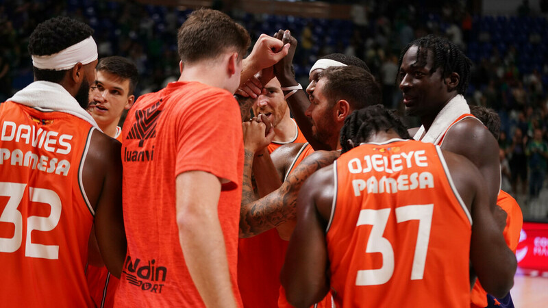 El Valencia Basket impone su ley física en el Carpena (76-82)