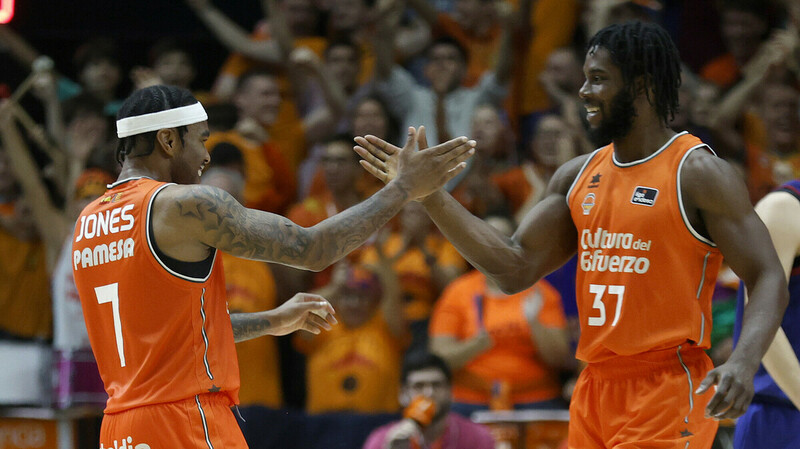 Chris Jones tumba al Barça para hacer segundo al Valencia Basket (71-68)