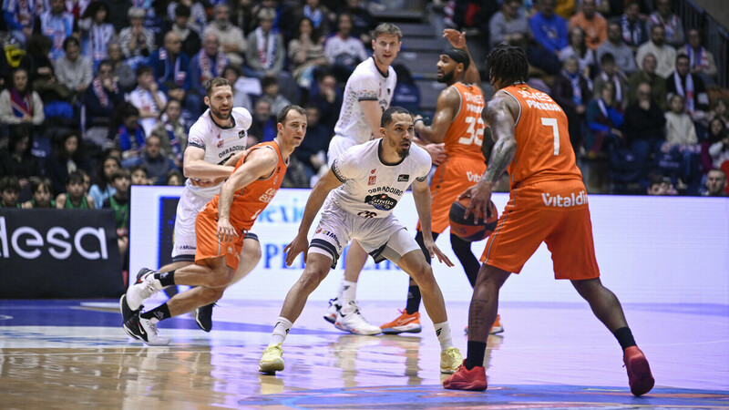 El Valencia Basket lo borda al compás de Chris Jones (75-97)