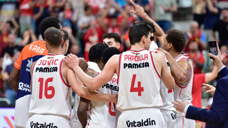 El Valencia Basket resiste y recupera el factor cancha (72-83)