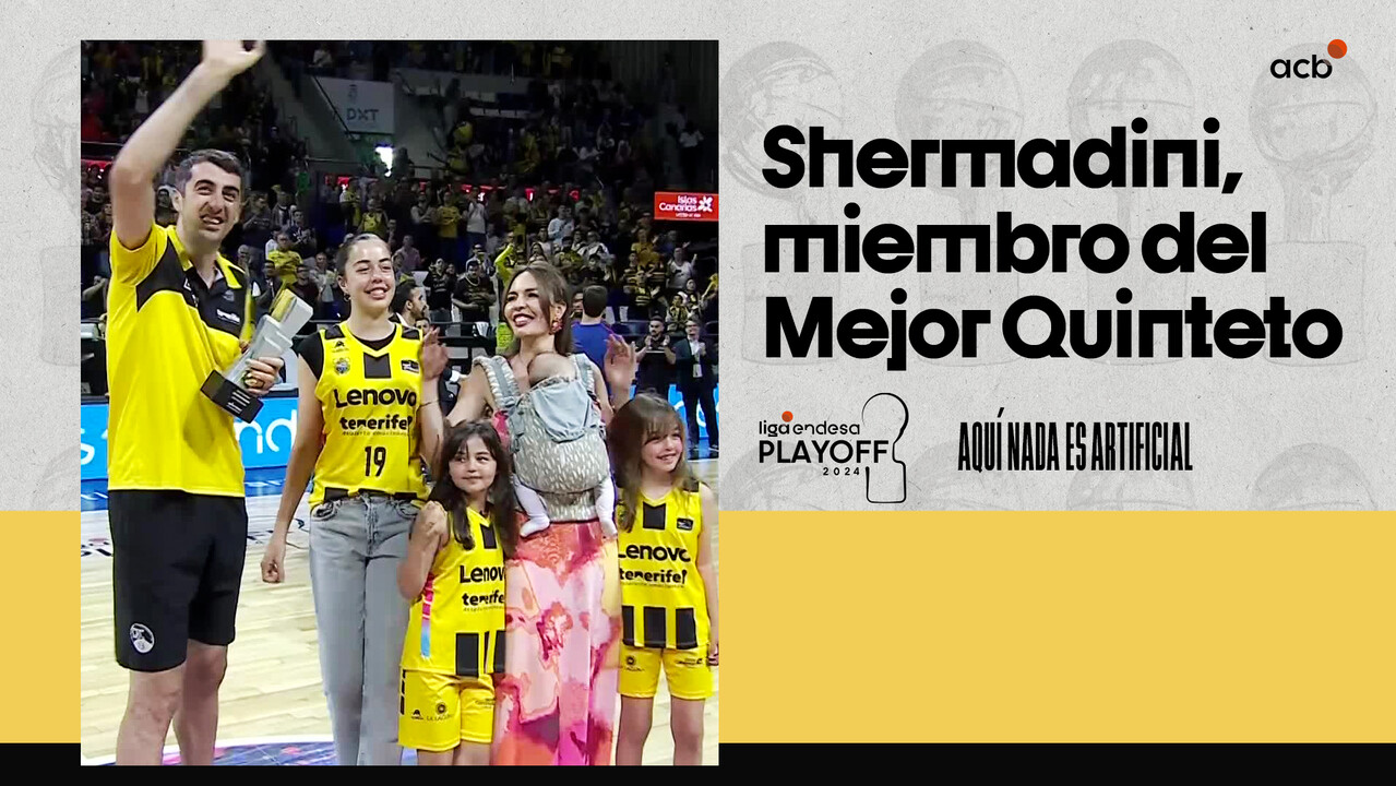 Gio Shermadini recibe el trofeo como miembro del Mejor Quinteto