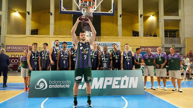 El Unicaja vuelve a conquistar la Copa Andalucía (80-77)