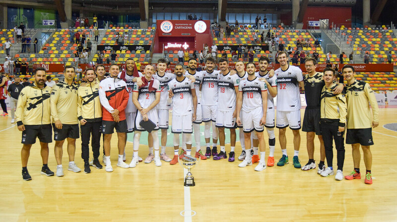 El Coviran Granada se lleva el I Trofeo Región de Murcia