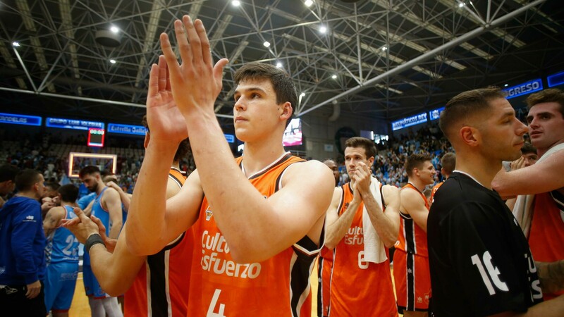 Un tercer acto taronja para el recuerdo decanta la balanza en Lugo (75-87)