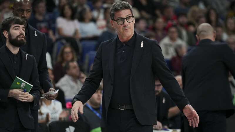 Fotis Katsikaris celebra sus 200 victorias en Liga Endesa