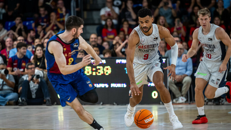 Un soberbio Baskonia muestra músculo en el Palau (89-93)