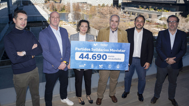 Movistar entrega su “cheque solidario” a FEDER