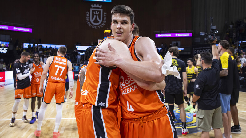 Un tercer cuarto mágico cimenta la tercera final liguera taronja (87-94)