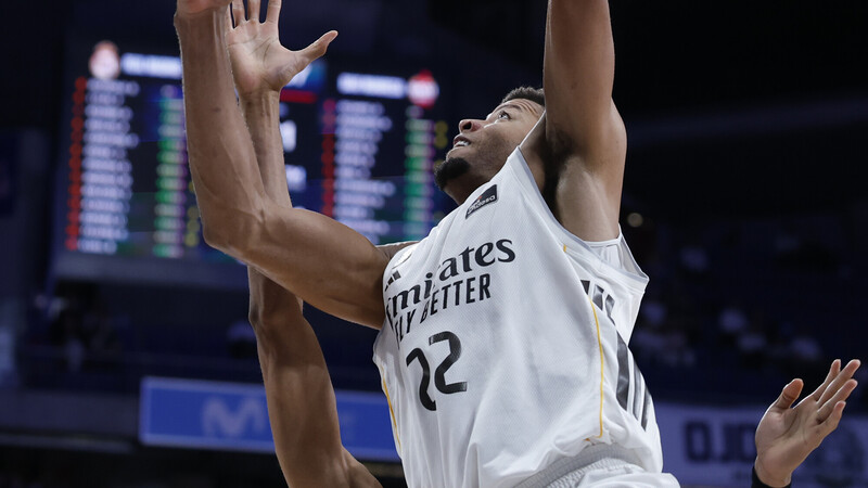 El Real Madrid bate su récord con otra exhibición de Tavares (87-75)