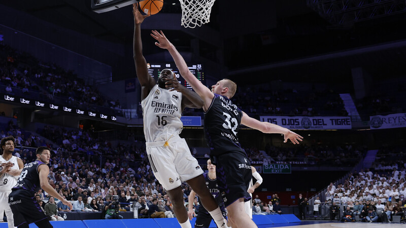 Tryggvi Hlinason, 2º taponador histórico del Surne Bilbao