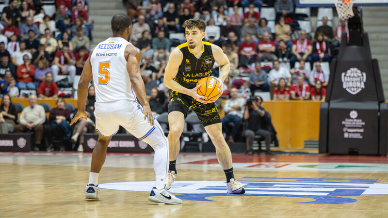 Van Beck iguala el r&eacute;cord de triples en un partido de La Laguna Tenerife