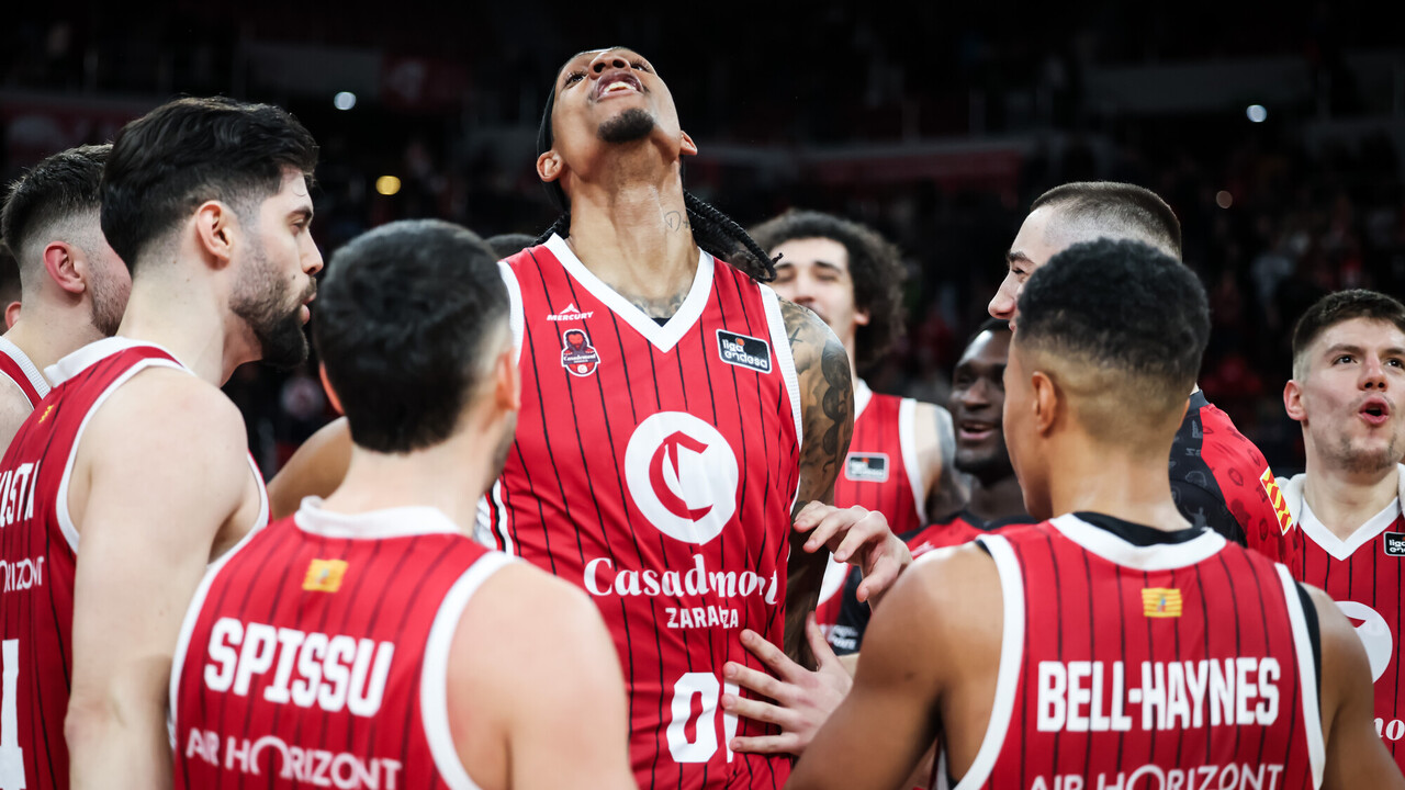 Brillante triunfo del Casademont Zaragoza ante su afici&oacute;n