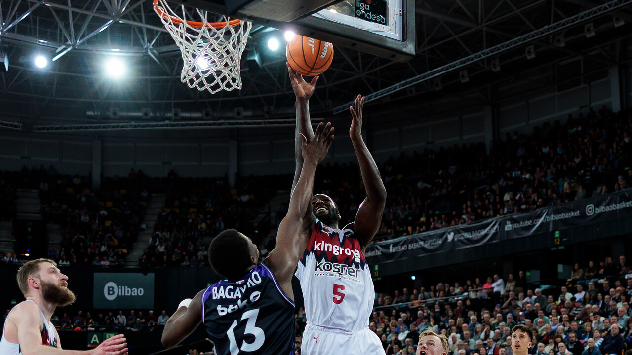 Omoruyi y Forrest decantan el derbi vasco para Kosner Baskonia