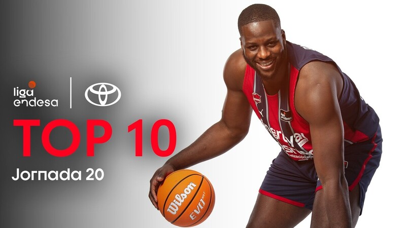 Eugene Omoruyi se disfraza de mago en el Top10 Toyota