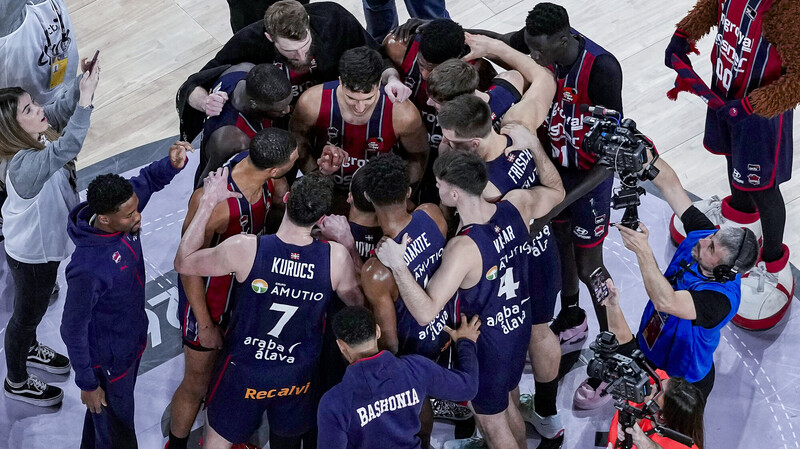 La magia de Forrest viste al Kosner Baskona de semifinalista