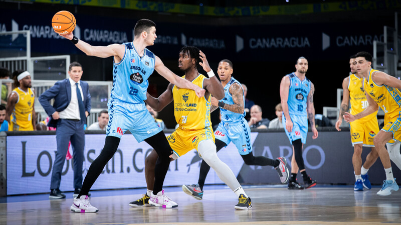 Un excelso tercer cuarto cimenta el triunfo breoganista