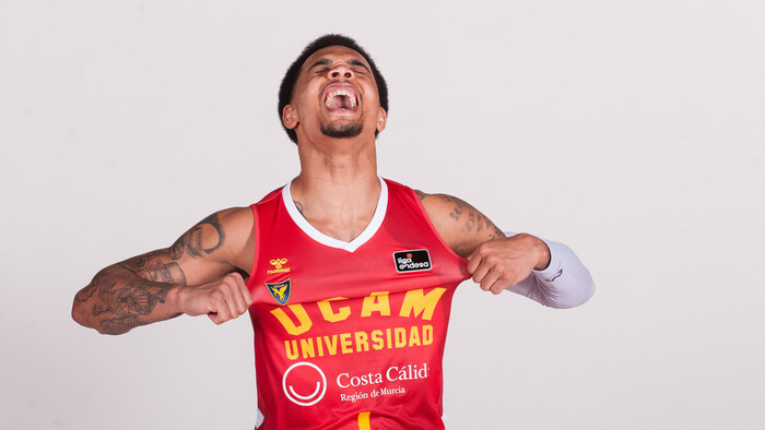 Triplazo de punta a punta de Davis