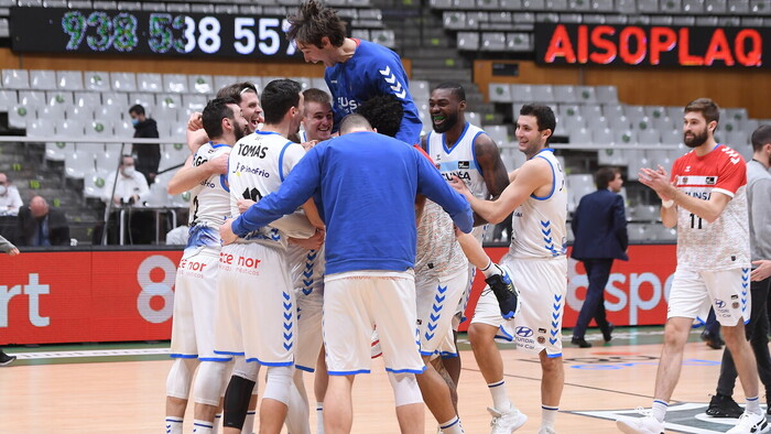 El Acunsa GBC da la gran sorpresa en Badalona (90-94)