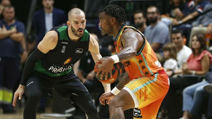 Harper deslumbra en la Fonteta y tumba al Joventut en la prórroga (101-97)