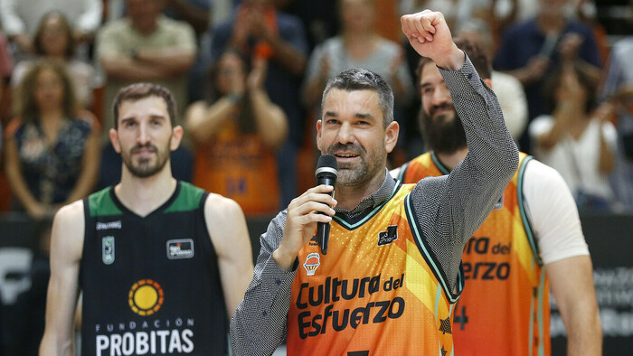 El 17 de Rafa Martínez sube al ‘cielo’ de la Fonteta