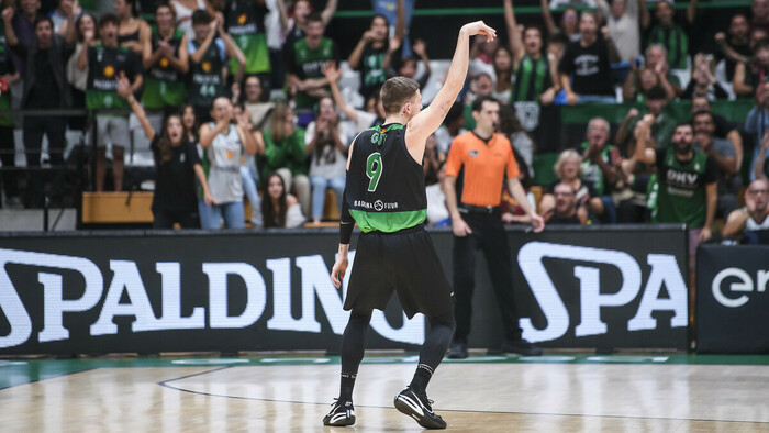 Primera alegría verdinegra tras un tercer cuarto mágico (85-66)