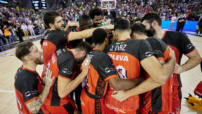 Un gran Coviran Granada derrota al invicto Surne Bilbao Basket (99-84)