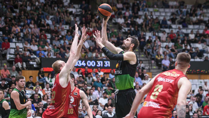 El Joventut necesita la prórroga para vencer al Casademont Zaragoza (89-84)