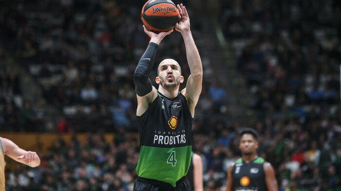 Pau Ribas ya es histórico en triples en Liga Endesa