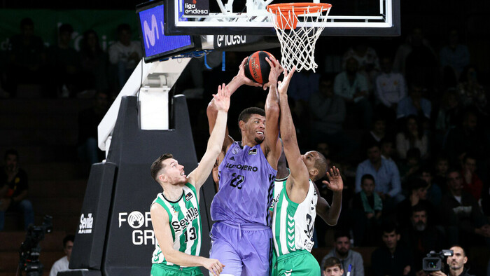 Cómodo triunfo del Real Madrid en la pista del Real Betis (55-73)