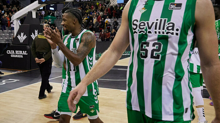 El Real Betis Baloncesto gana al Coviran Granada en la prórroga (66-76)