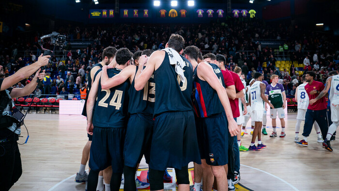 La defensa del Barça frena la racha del Unicaja (75-60)