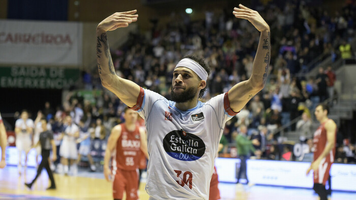 El Monbus Obra mira de reojo la Copa tras 45 minutos agónicos (104-99)