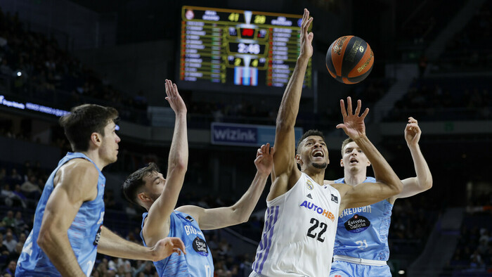 El Real Madrid acaba la primera vuelta vestido de líder (91-73)