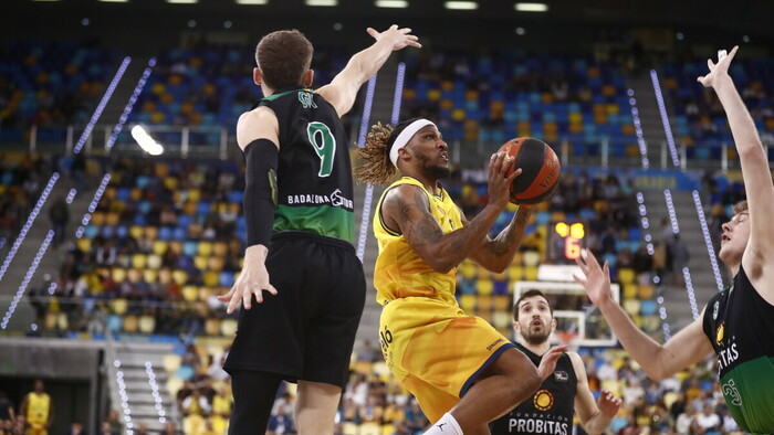 Golpe en la mesa del Gran Canaria frente al Joventut (100-88)