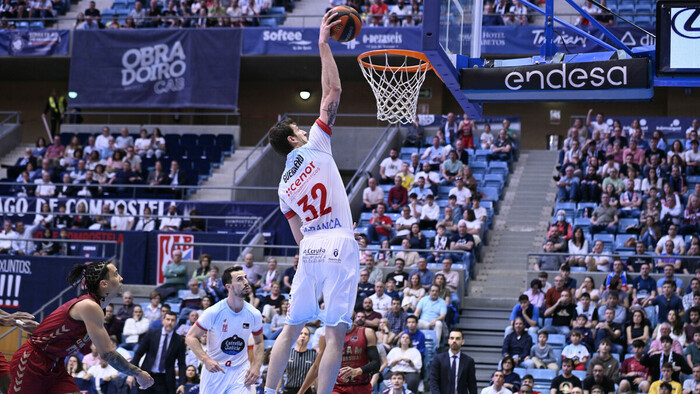 La sangre fría obradoirista tumba al UCAM Murcia (81-79)