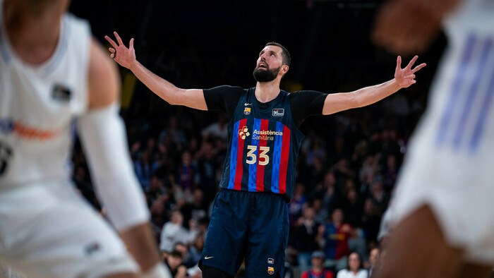 El Barça tiñe el clásico y el liderato de azulgrana (97-82)